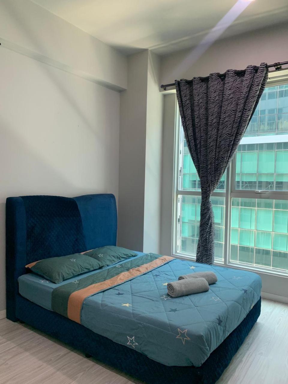 Sutera Avenue Corner Lot